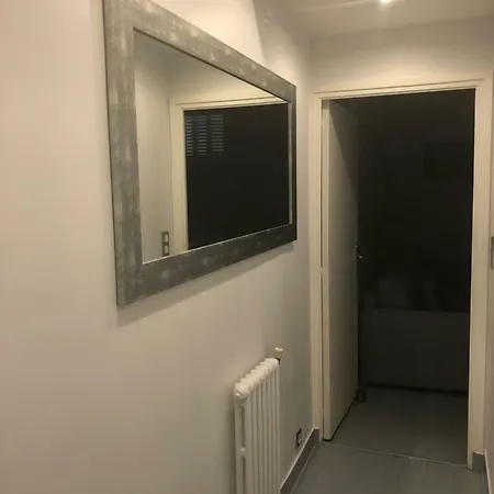Διαμέρισμα Modern In *
